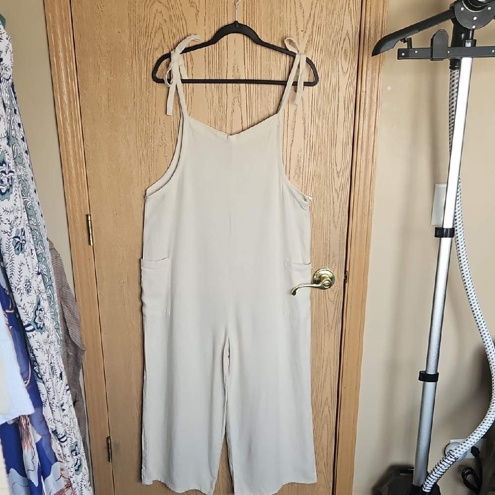 NWT Hunter & Knowa Cream Jumpsuit with Tie Straps